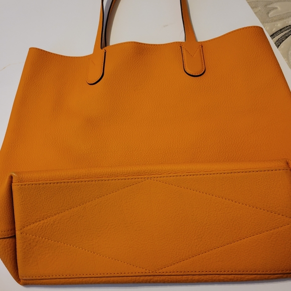 Longchamp Essential Leather Tote in Orange/Silver - Picture 3 of 16